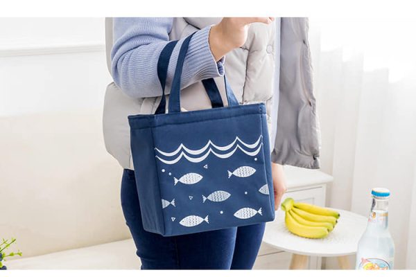Quality Water proof Insulated Lunch with a tie loop - Image 4