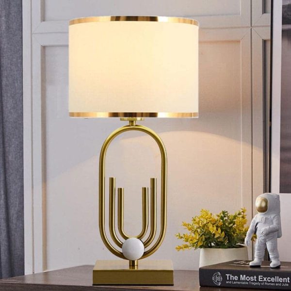 Romantic Warm Decoration Desk Lamp
