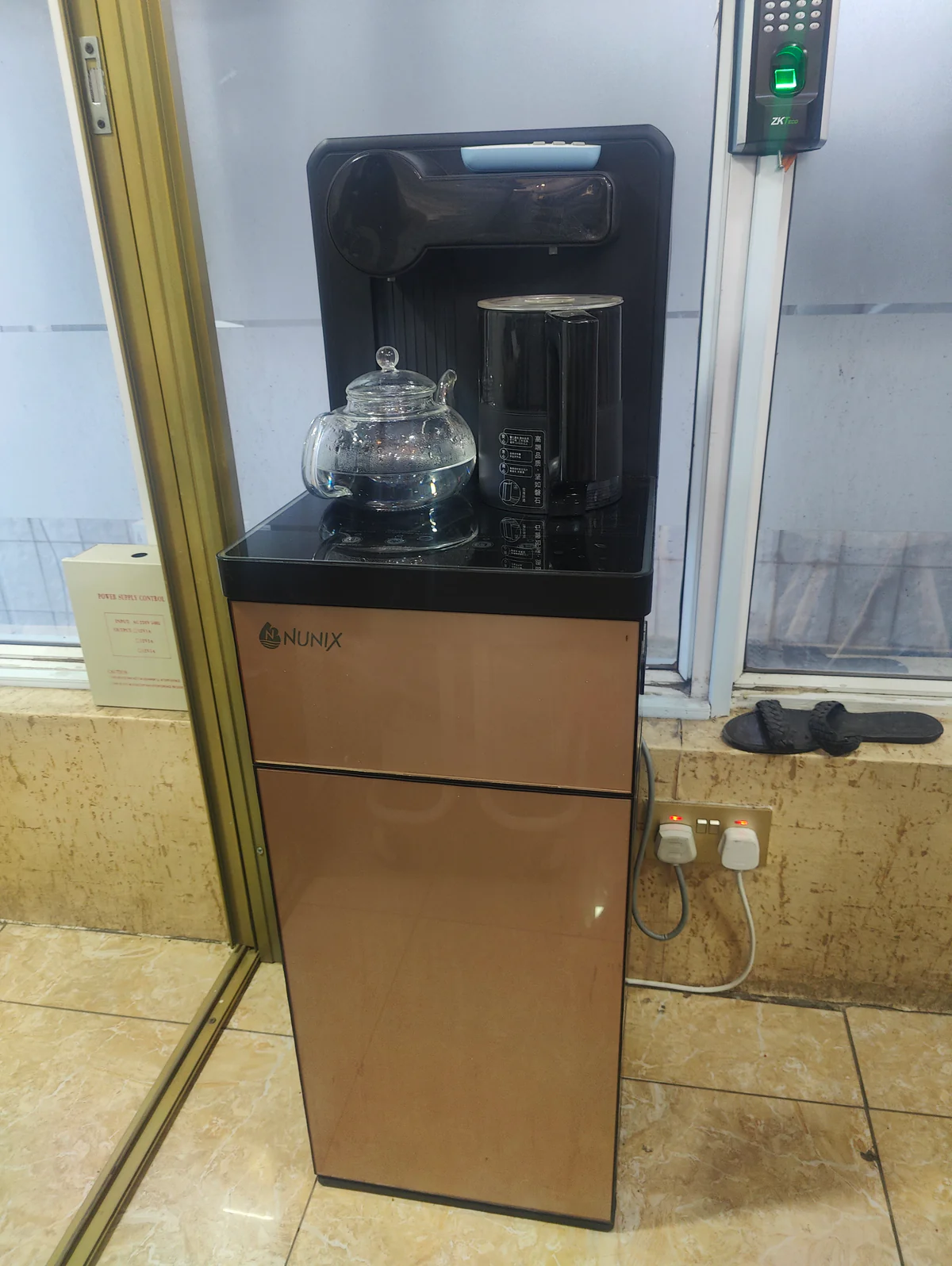 Bottom Load Hot and Cold Water Dispenser - Image 2