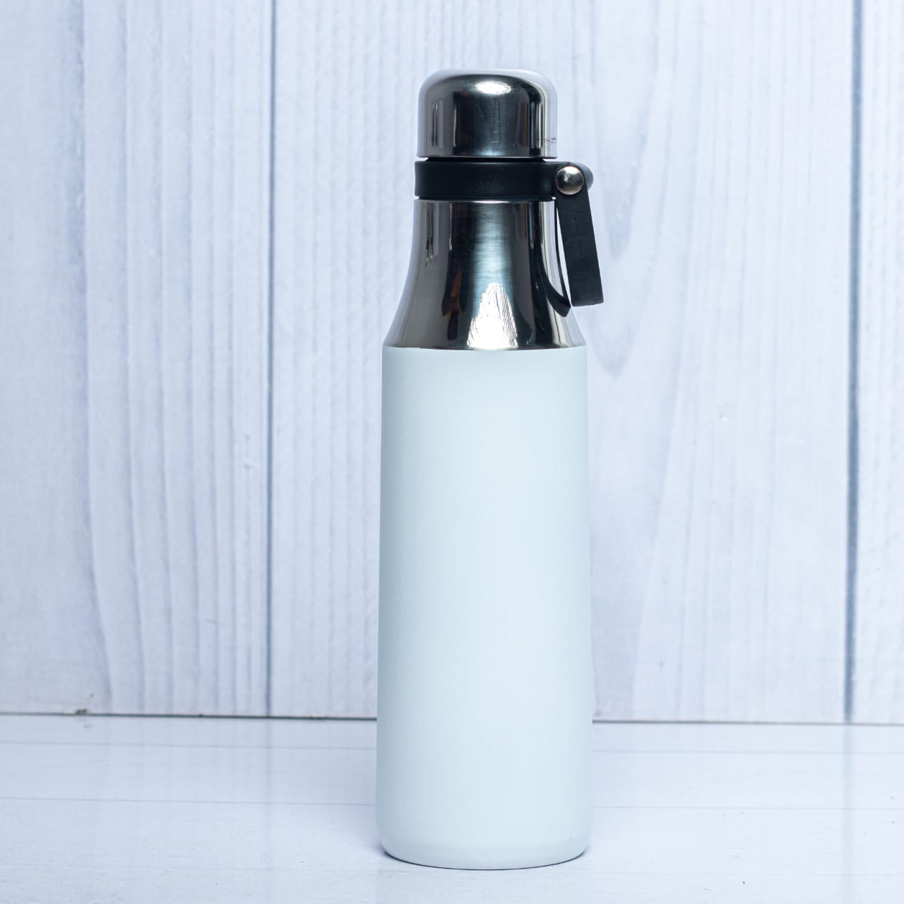 Arrow Thermal Flask With Holder - Image 4