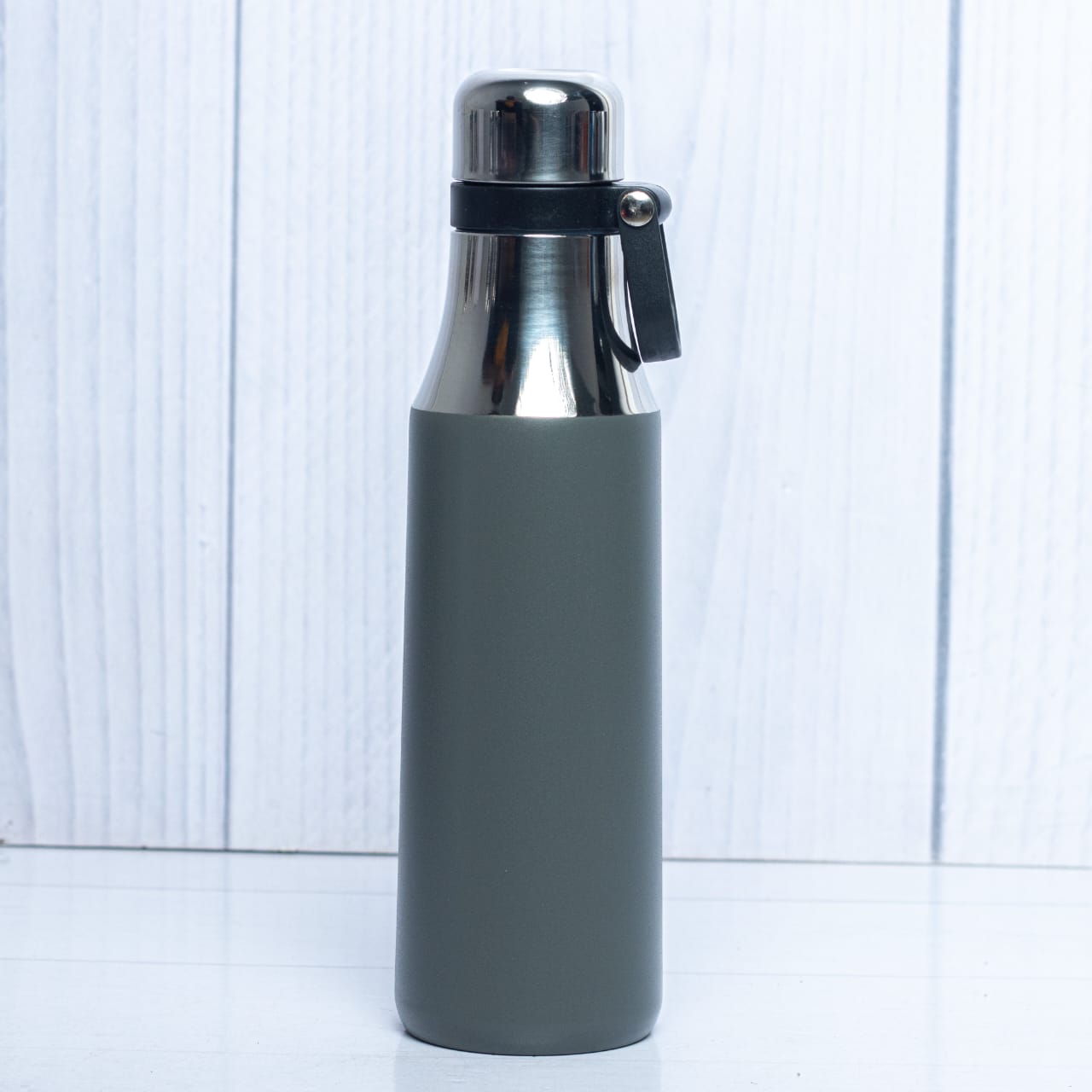 Arrow Thermal Flask With Holder - Image 6