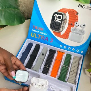 TB300 SMART WATCH WITH EARBUDS  AND 7 STRAPS