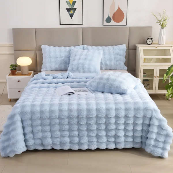 SINGLE FUR BUBBLE DESIGN DUVET - Image 5