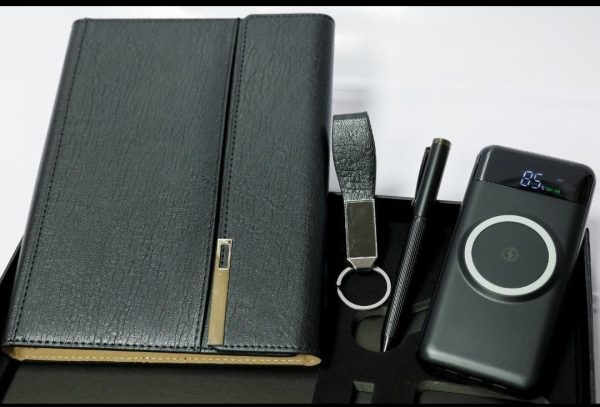 4 in 1 Gift Set - Image 6