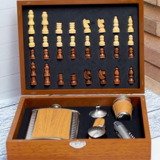 Hip Flask gift Set With Chess Board