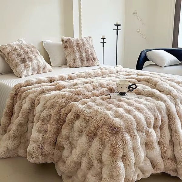 Soft Bubble Winter Throw Blanket Plain - Image 7