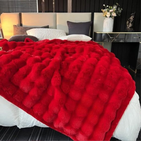 Soft Bubble Winter Throw Blanket Plain - Image 2